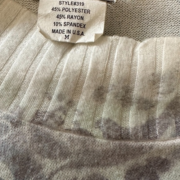 Fabulous Rare Vintage Love Heart Graphic Design Mock Neck Long Sleeve Sweater - Picture 7 of 9